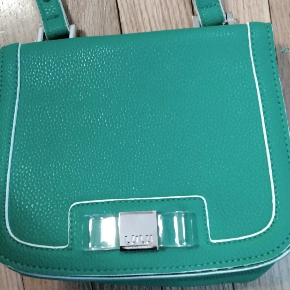 - - Lulu Guinness kelly green crossbody bag